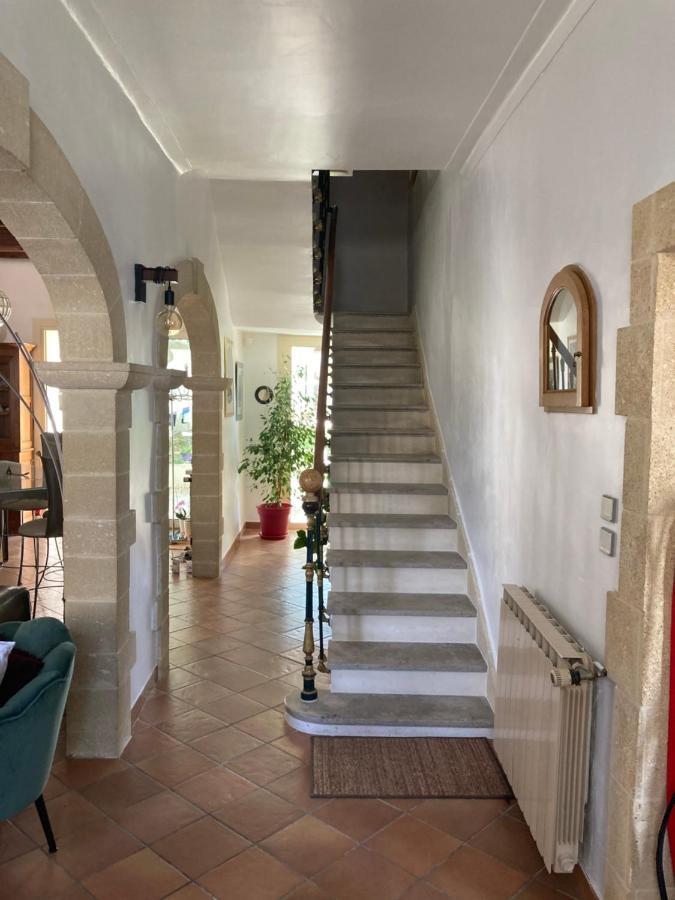 Villa Entre Vigne Et Camargue à Générac Extérieur photo