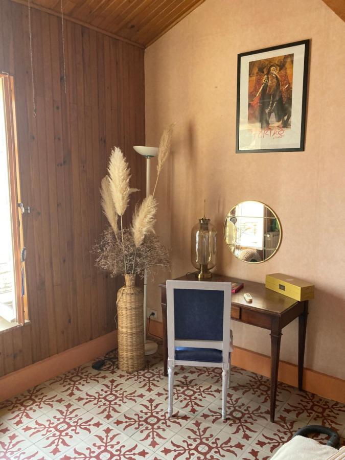 Villa Entre Vigne Et Camargue à Générac Extérieur photo