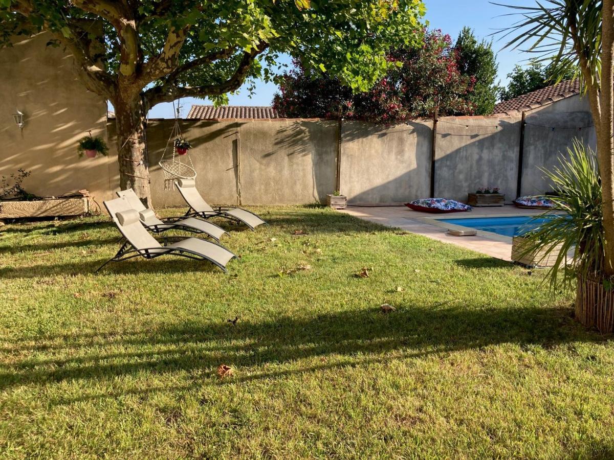Villa Entre Vigne Et Camargue à Générac Extérieur photo
