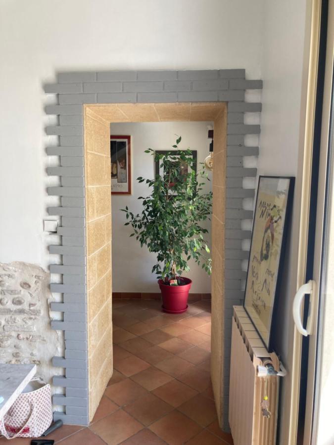 Villa Entre Vigne Et Camargue à Générac Extérieur photo