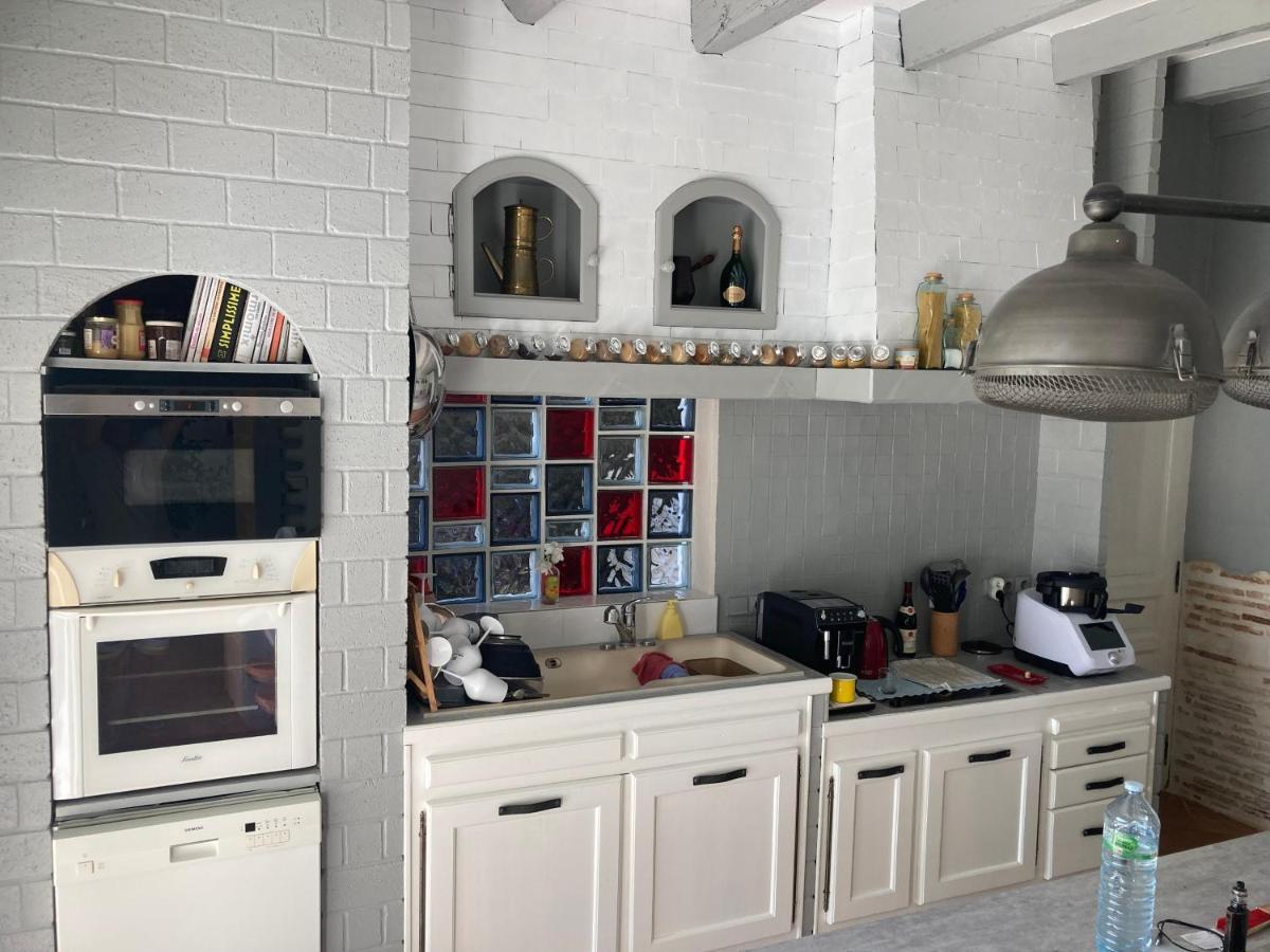 Villa Entre Vigne Et Camargue à Générac Extérieur photo